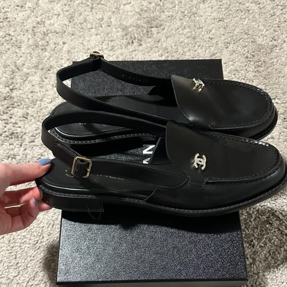 CHANEL Black Leather Slingbacks - Picture 7 of 7